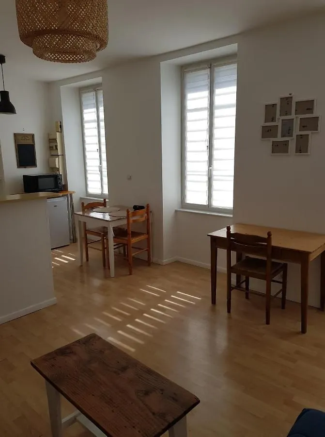 Appart Cosy Plein Centre Apartamento Saint-Pol-de-Léon 0*,  França